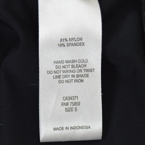 Hula Honey Black Halter Tie Ruffle Trim V Neck Tankini, Size Small - Picture 7 of 8